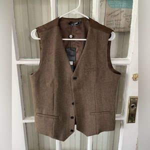 Paul Jones Herringbone vest